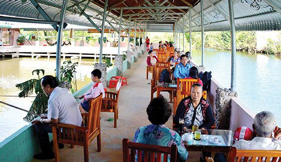 Dịch vụ giải trí ở hồ câu cá