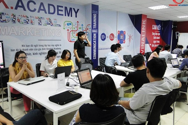 Học Marketing ở trung tâm