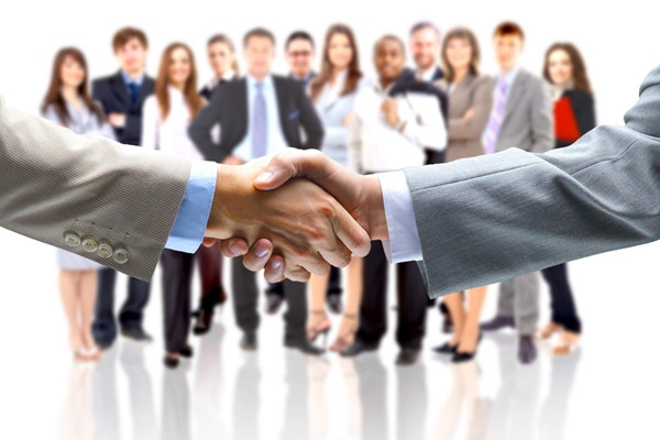 Marketing là cầu nối giữa doanh nghiệp và khách hàng.