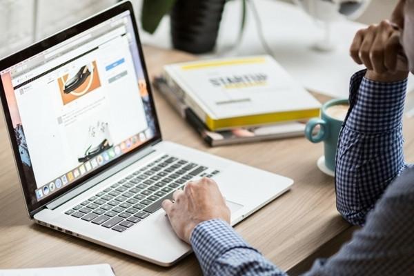 Xây dựng một website để tiếp thị sản phẩm, dịch vụ là điều cần thiết