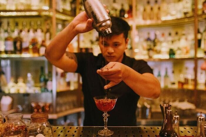 Cách phân biệt Bar Pub Club và Lounge – Đặc điểm của từng mô hình 