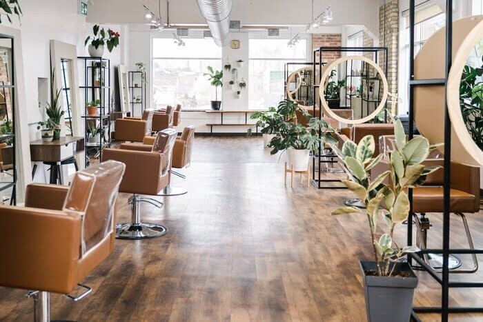 [MỚI] Kinh nghiệm mở tiệm làm tóc nhỏ chi tiết nhất 2024