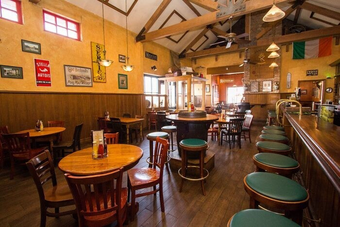 Quán Pub là gì? Cách phân biệt chi tiết quán Pub khác gì Bar