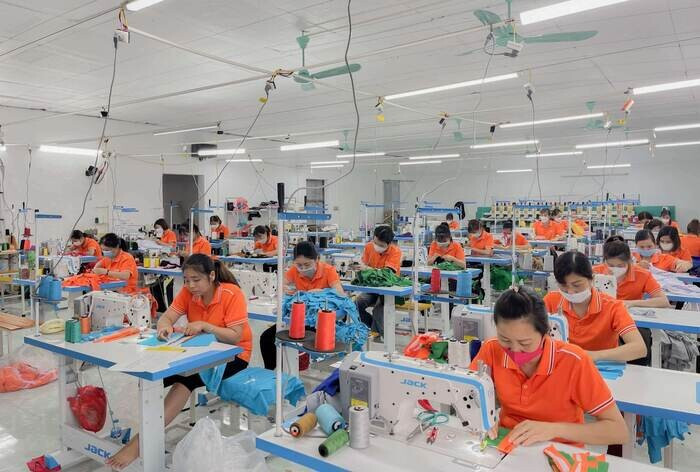 Top 15 các xưởng may quần áo uy tín, chất lượng, giá rẻ nhất hiện nay